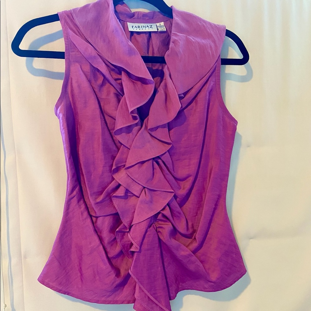 NWOT ruffle front silk/ linen Italian blouse - hook closure s down front.
